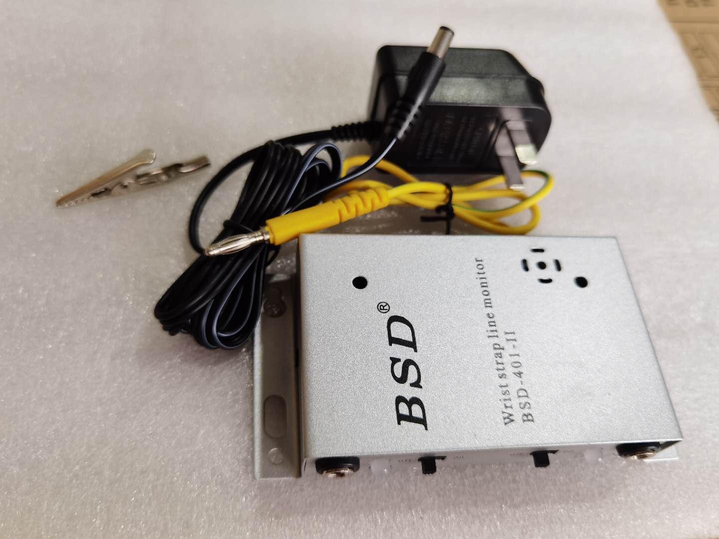209-II ESD Wrist Strap Online Monitor